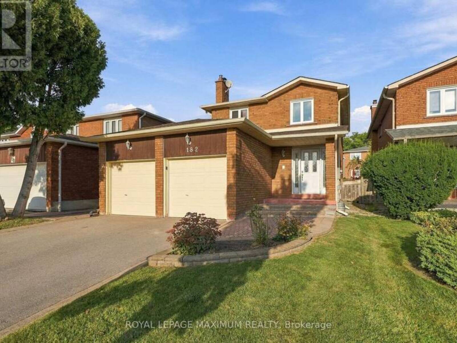 182 NESTOR CRESCENT, Vaughan, Ontario L4L 5A1