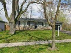 4447 SPRUCE AVENUE Burlington Ontario, L7L 1M3