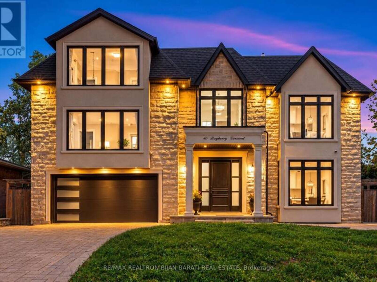 10 BAYBERRY CRESCENT, Toronto, Ontario M2K 1T8