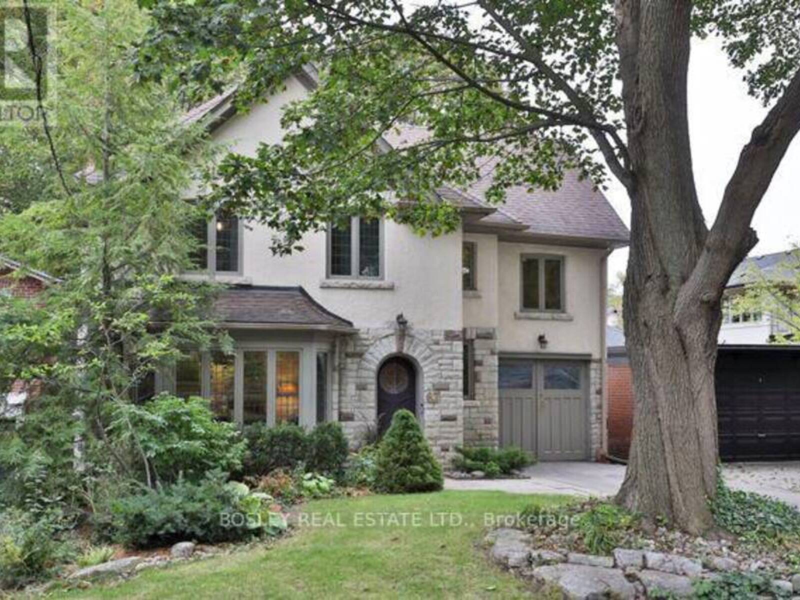 67 HUDSON DRIVE, Toronto, Ontario M4T 2K2