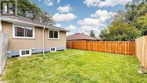 86 NEWBURY DRIVE | Newmarket Ontario | Slide Image Forty