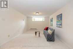 364 DIXON BOULEVARD | Newmarket Ontario | Slide Image Sixteen