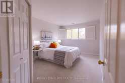 364 DIXON BOULEVARD | Newmarket Ontario | Slide Image Nine