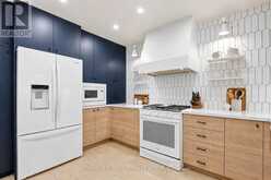 818 EXCELLER CIRCLE | Newmarket Ontario | Slide Image Fifteen
