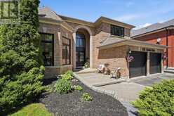 818 EXCELLER CIRCLE | Newmarket Ontario | Slide Image Forty-one