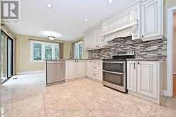 8 ELMSLEY DRIVE | Richmond Hill Ontario | Slide Image Twelve