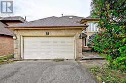 8 ELMSLEY DRIVE | Richmond Hill Ontario | Slide Image One