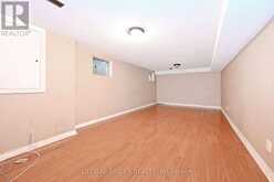 8 ELMSLEY DRIVE | Richmond Hill Ontario | Slide Image Forty
