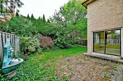 8 ELMSLEY DRIVE | Richmond Hill Ontario | Slide Image Forty-five