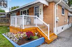 140 WILLOW LANE | Newmarket Ontario | Slide Image Two