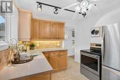 140 WILLOW LANE | Newmarket Ontario | Slide Image Six
