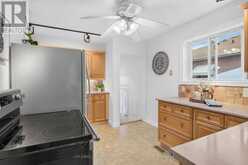 140 WILLOW LANE | Newmarket Ontario | Slide Image Nine