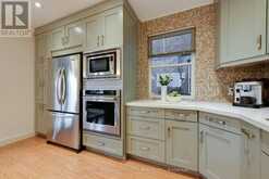 136 ARLINGTON AVENUE | Toronto Ontario | Slide Image Sixteen