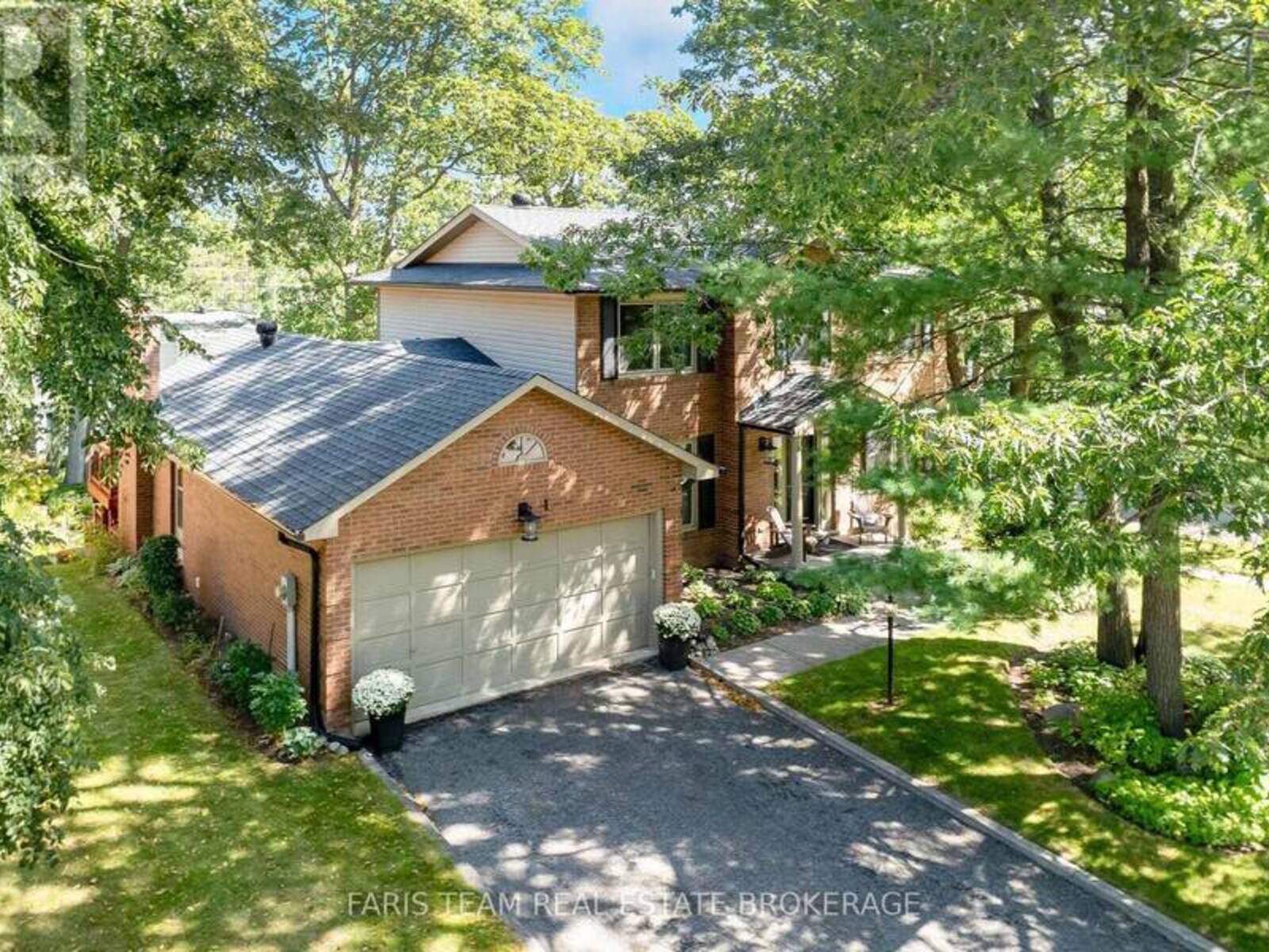 1 SUSAN PLACE, Barrie, Ontario L4N 5P3