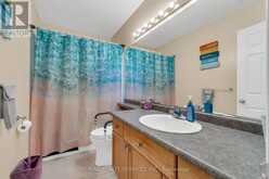 752 NORTH LEAKSDALE CIRCLE | London Ontario | Slide Image Twenty-eight