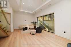 110 MONA DRIVE | Toronto Ontario | Slide Image Forty-one