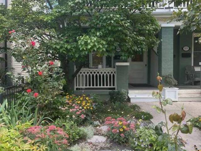111 PALMERSTON AVENUE Toronto Ontario, M6J 2J2 - 3 Bedrooms Home For Sale