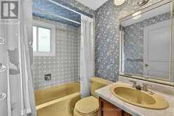 50 MAYVERN CRESCENT | Richmond Hill Ontario | Slide Image Seventeen