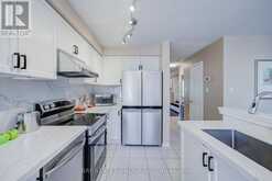 25 WATERTON CRESCENT | Richmond Hill Ontario | Slide Image Thirteen