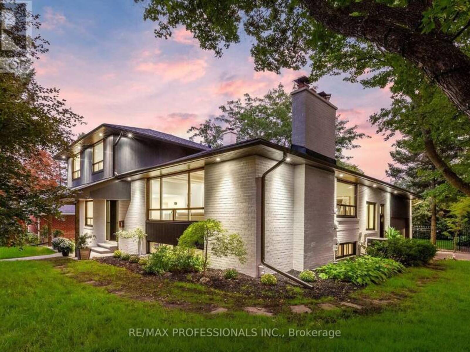 15 BELL ROYAL COURT, Toronto, Ontario M9A 4G7