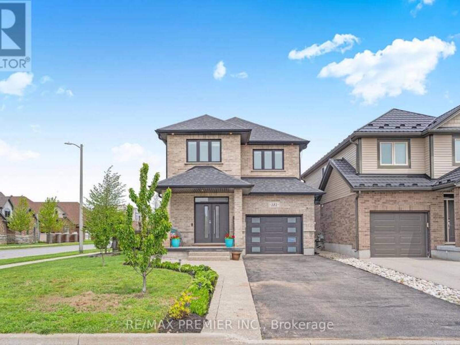 181 DALLAN DRIVE, Guelph, Ontario N1L 0N4