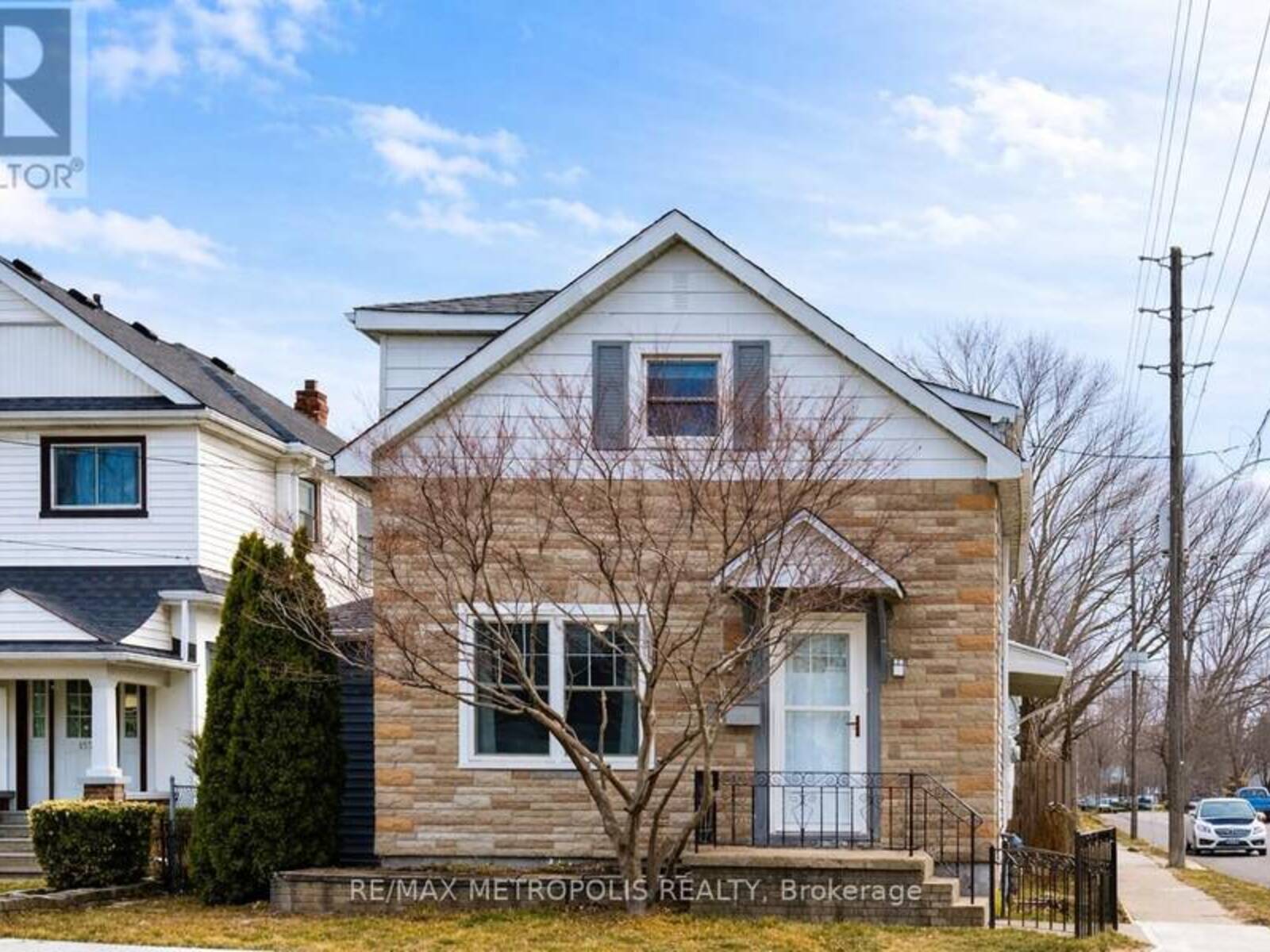 159 YORK STREET, St. Catharines, Ontario L2R 6E9