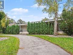 11 SUNCREST DRIVE Toronto Ontario, M3C 2L1