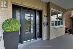267 LAUDER AVENUE | Toronto Ontario | Slide Image Nineteen