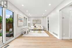 6 SCARBELL DRIVE | Toronto Ontario | Slide Image Eleven