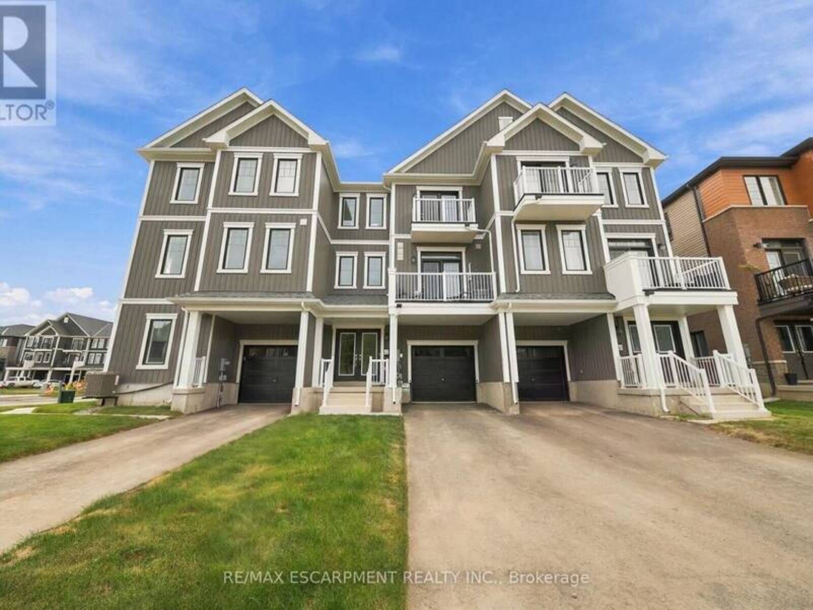 42 BRIXTON ROAD, Caledonia, Ontario N3W 1N8