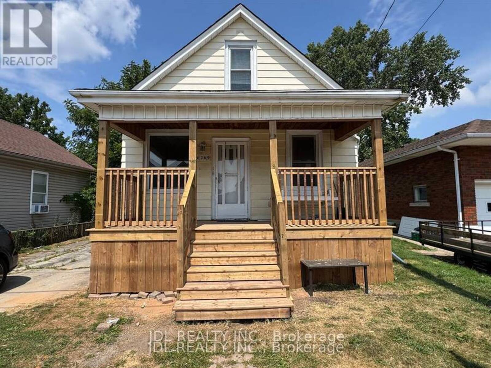 6269 ASH STREET, Niagara Falls, Ontario L2G 2H4