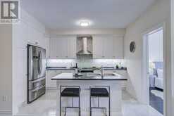 202 VIVANT STREET | Newmarket Ontario | Slide Image Seventeen