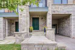 202 VIVANT STREET | Newmarket Ontario | Slide Image One