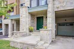 202 VIVANT STREET | Newmarket Ontario | Slide Image Three