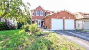79 BROWNING TRAIL | Barrie Ontario | Slide Image Two