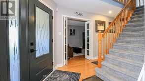79 BROWNING TRAIL | Barrie Ontario | Slide Image Four
