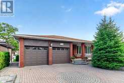 397 MAPLE LEAF DRIVE | Toronto Ontario | Slide Image Two
