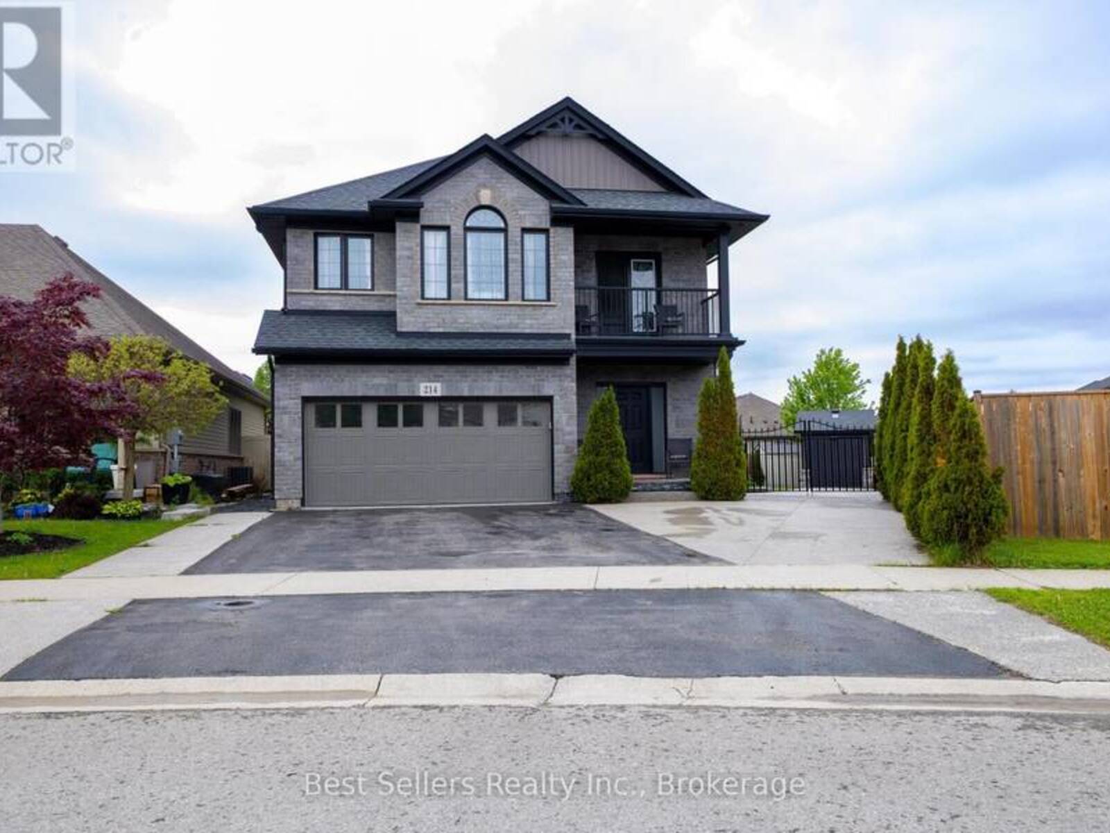 214 CARDINAL CRESCENT, Welland, Ontario L3C 0B1