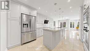 22 ARDWOLD GATE | Richmond Hill Ontario | Slide Image Eleven