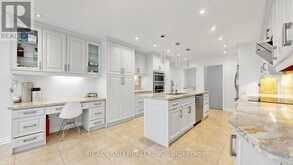 22 ARDWOLD GATE | Richmond Hill Ontario | Slide Image Fifteen