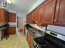 389 KERRYBROOK DRIVE | Richmond Hill Ontario | Slide Image Thirteen