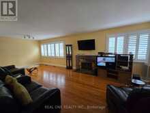 389 KERRYBROOK DRIVE | Richmond Hill Ontario | Slide Image Five