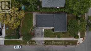 1 LESGAY CRESCENT | Toronto Ontario | Slide Image Thirty-three