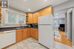 326 OAKWOOD COURT | Newmarket Ontario | Slide Image Fifteen