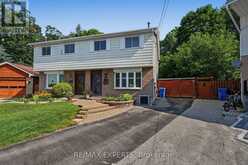 326 OAKWOOD COURT | Newmarket Ontario | Slide Image One