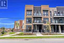 5 - 1 BOND CRESCENT | Richmond Hill Ontario | Slide Image Three