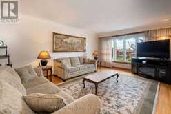 37 JOCADA ROAD | Toronto Ontario | Slide Image Eight