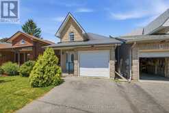 5 JOHN HARVEY STREET | Uxbridge Ontario | Slide Image Two
