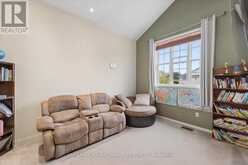 44 ANTIQUE DRIVE | Richmond Hill Ontario | Slide Image Twenty-two