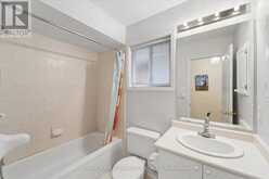 44 ANTIQUE DRIVE | Richmond Hill Ontario | Slide Image Thirty-two